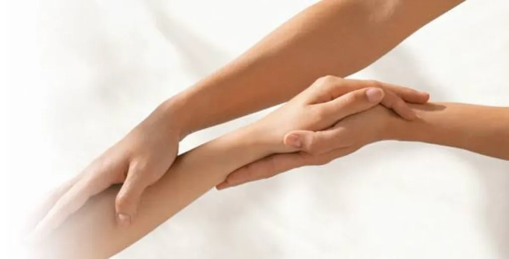 NOS SOINS DES MAINS A VOLX