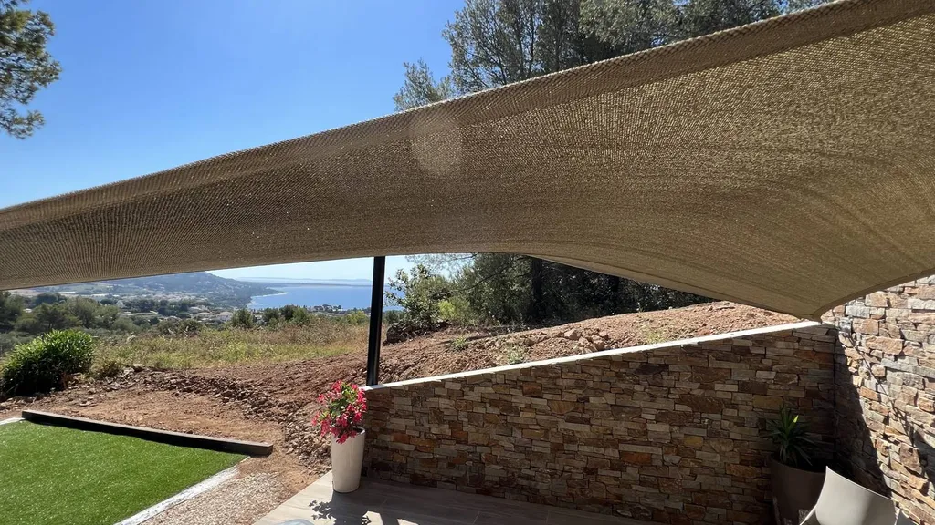 Voile d'ombrage pour jardin Antibes