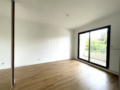 Maison à Fourqueux 232.27 M2 proche lycée international/ centre ville