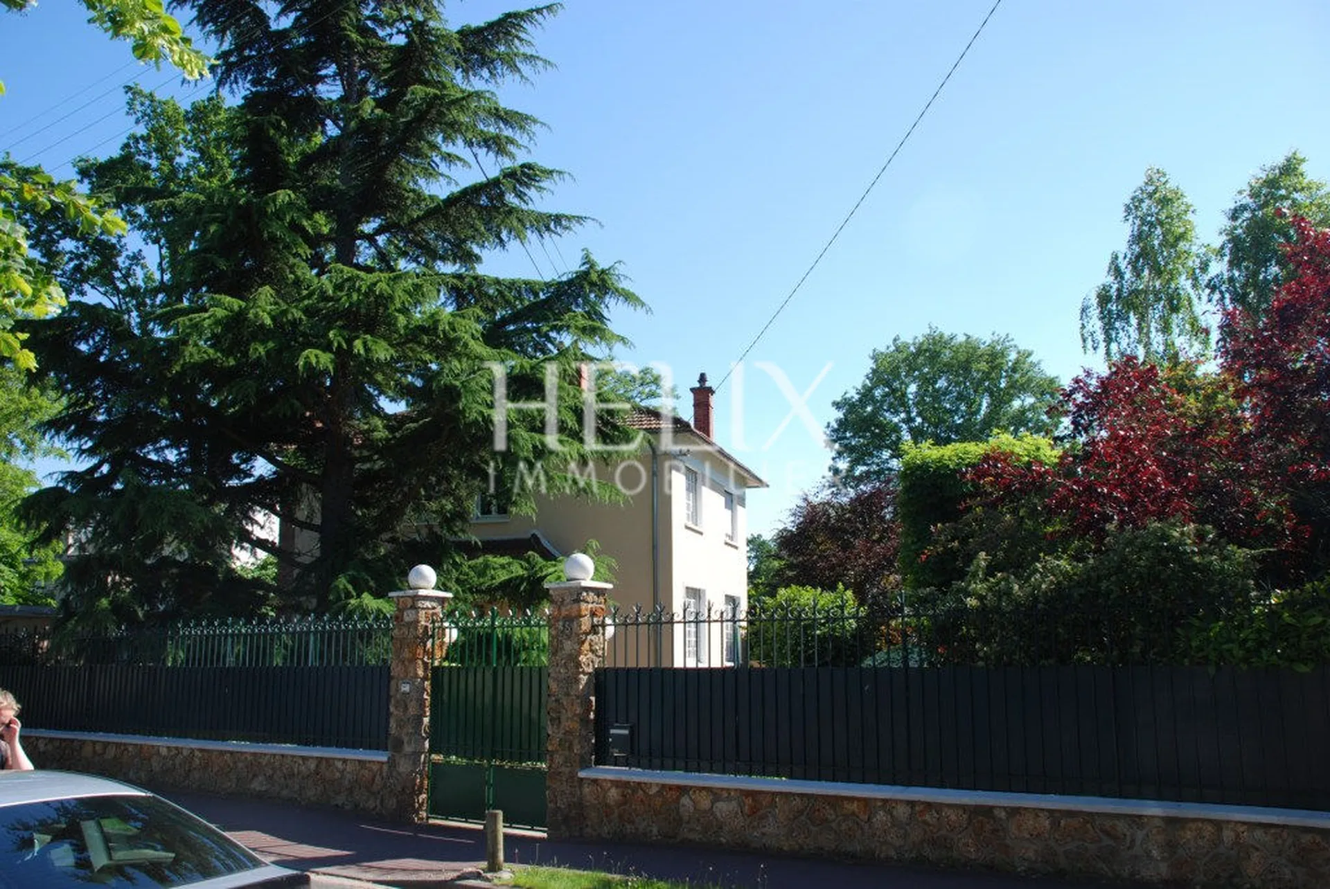 Le Vésinet Centre - Belle Maison ancienne 7 pièces de 176 M²