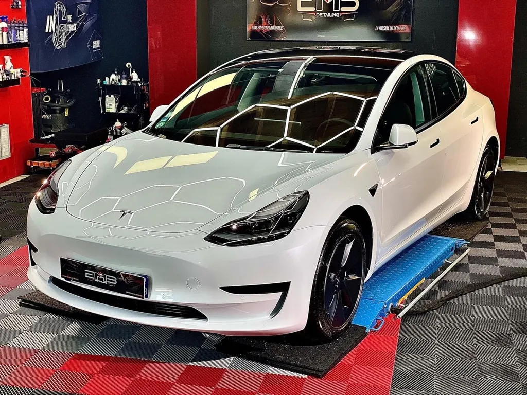 Detailing Lyon traitement céramique craponne tesla modèle 3 