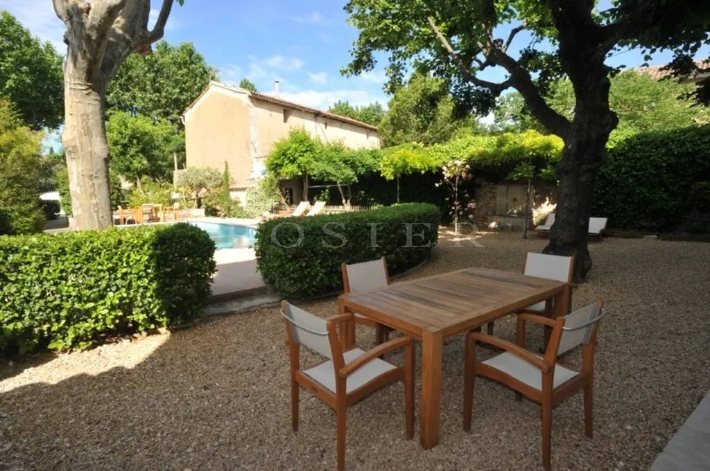 Bastide de village avec piscine en comtat Venaissin  