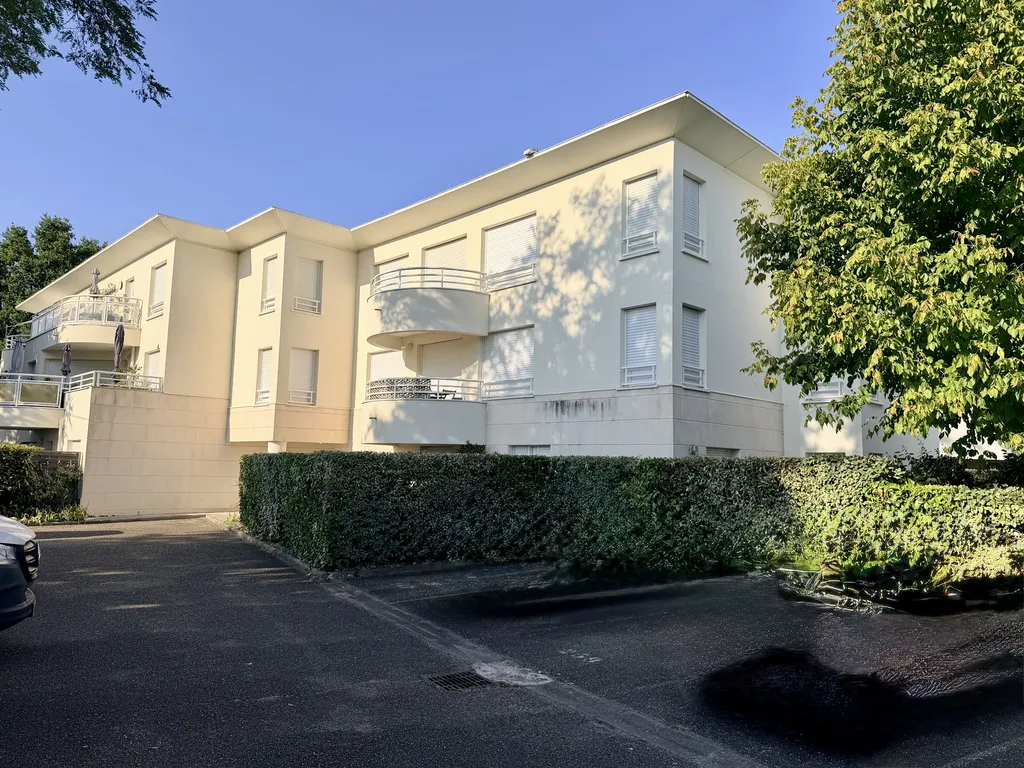 Acheter un appartement de type 1 de 36m2 à Bordeaux Caudéran dans une résidence sécurisée 