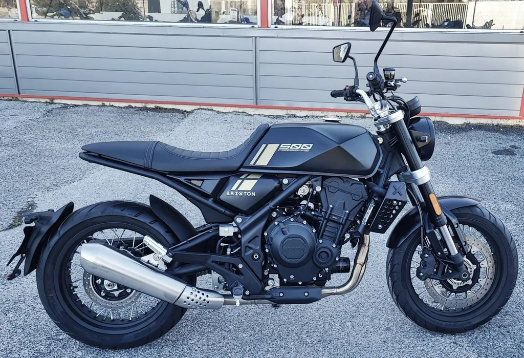 DESTOCKAGE Moto Neuve BRIXTON Crossfire 500 noire