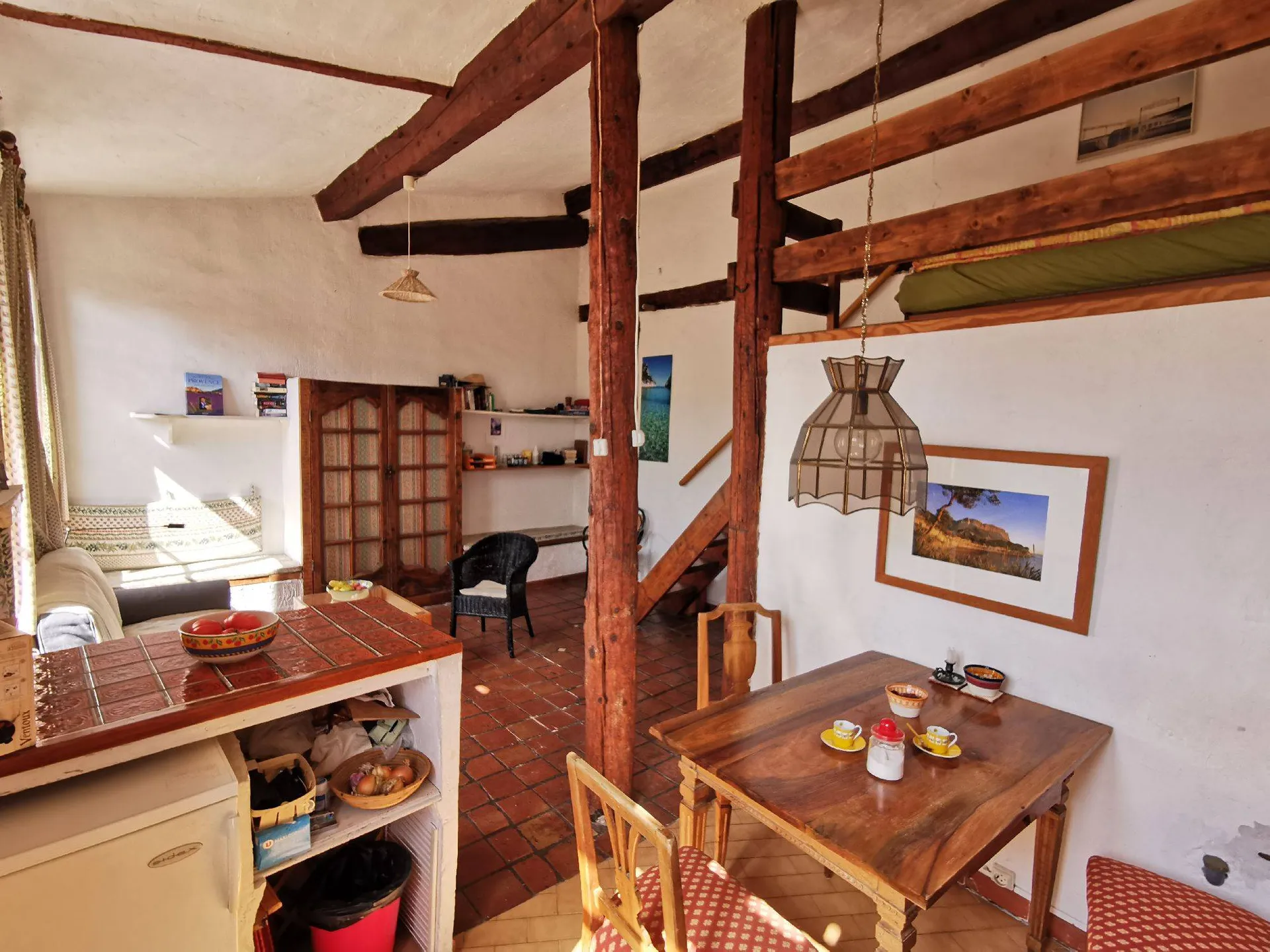 Appartement T1 Cassis au cœur du village en dernier étage avec combles 