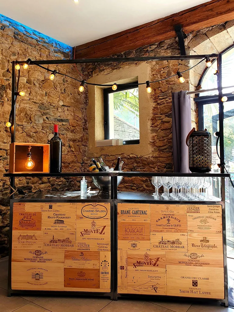 Bar à vin mobile, dégustation de vin pour particuliers et professionnels en Auvergne- Rhône-Alpes