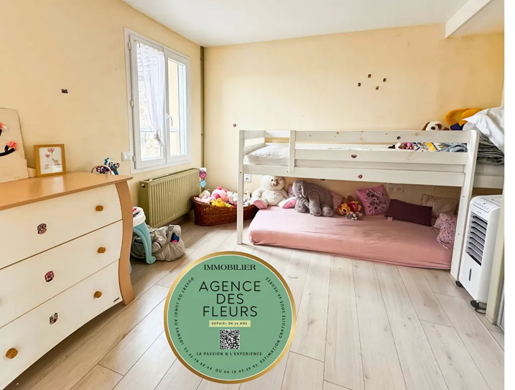 A acheter maison - 5 pièces de 108 m2 édifiée sur 359 m² de terrain clos arboré sur la commune de TOURVILLE LA RIVIERE 76410