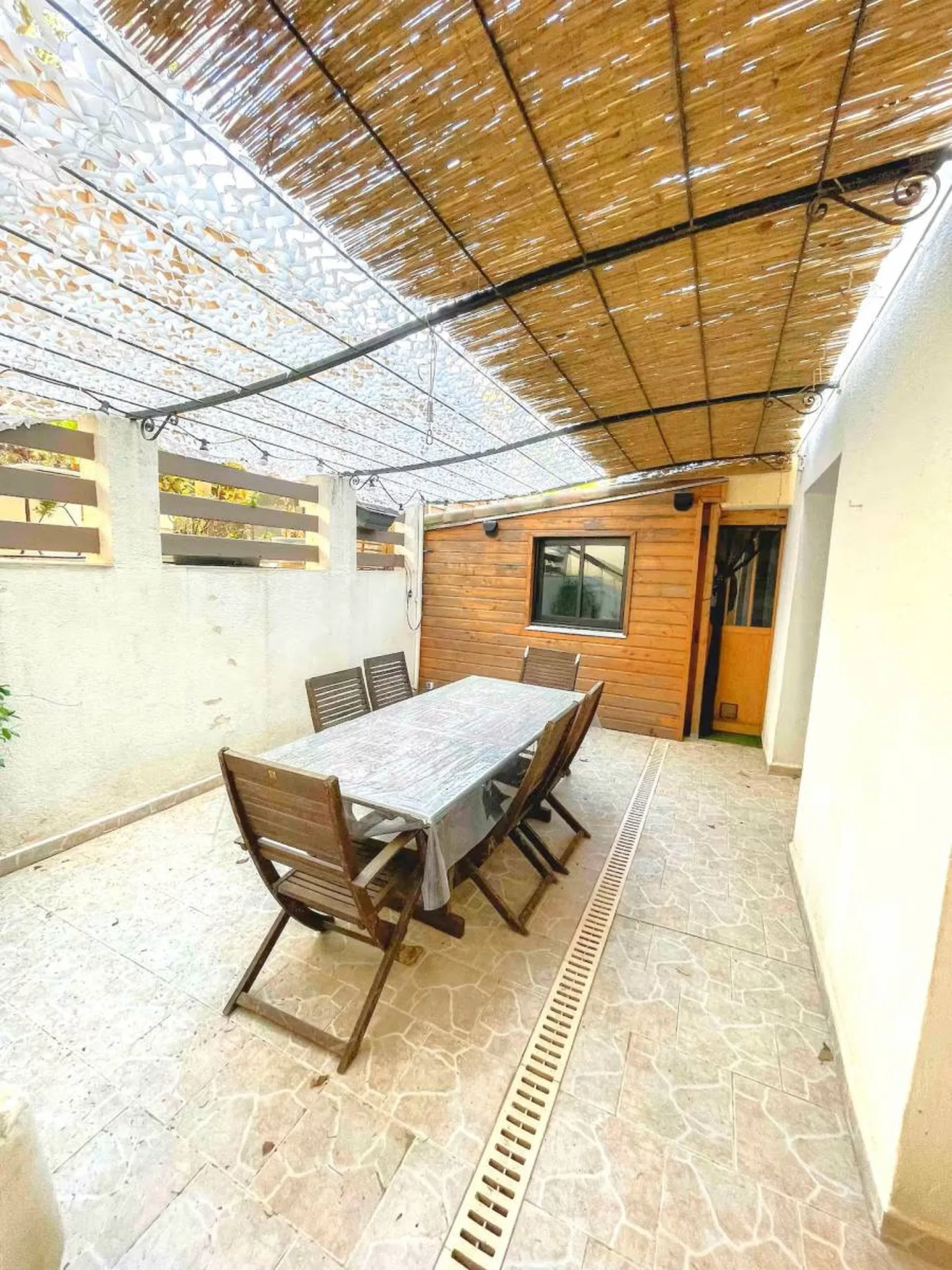 Vente appartement T4 Cassis  avec vaste terrasse dans résidence sécurisée derrière le port