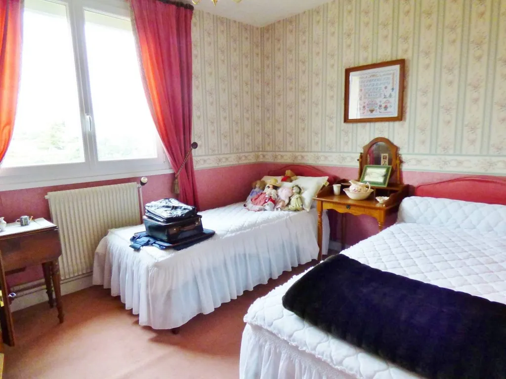 Vends pavillon mitoyen proche tous commerces et écoles proche la londe 76