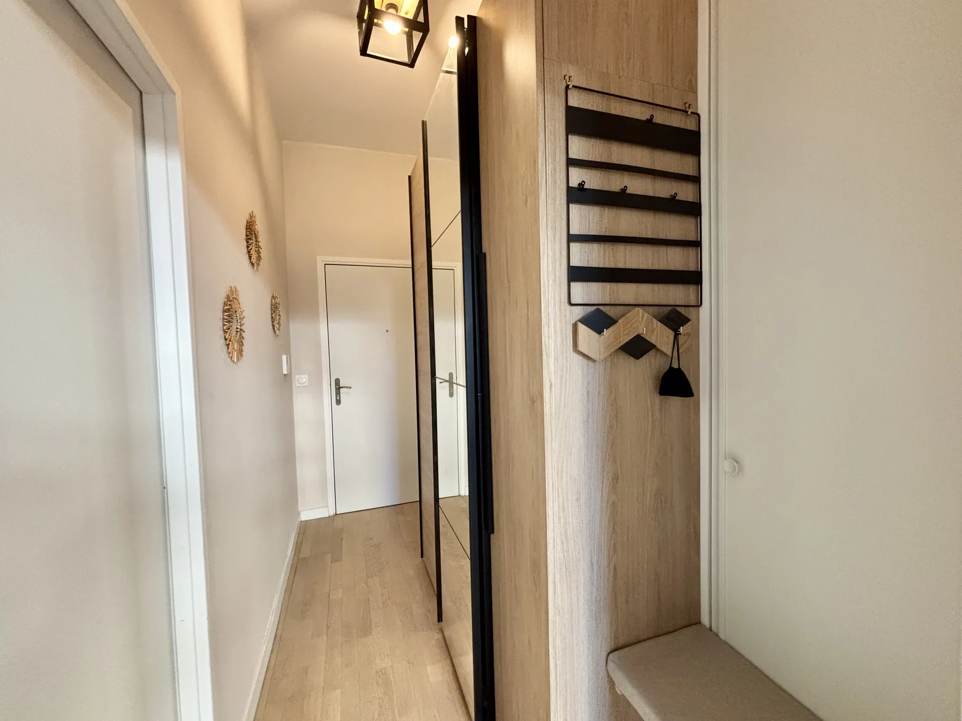 Charmant appartement de 3 pièces meublé à Saint-Germain-En-Laye à deux pas de la forêt et du tramway