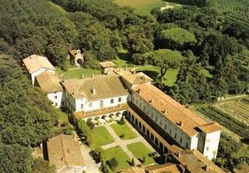 RENOVATION ABBAYE ST PIERRE EN BADIGEON ET ENDUIT MINERAL TERRE DU MONDE
