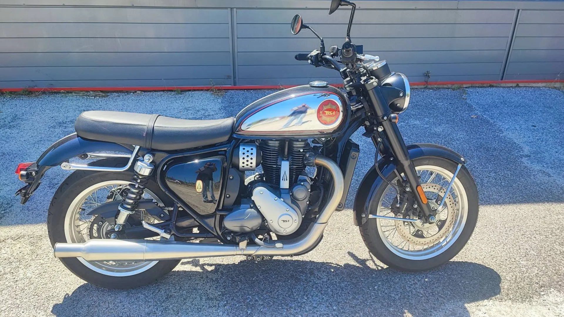 DÉSTOCKAGE Moto Neuve BSA goldstar 650 zero kilomètre déjà immatriculé