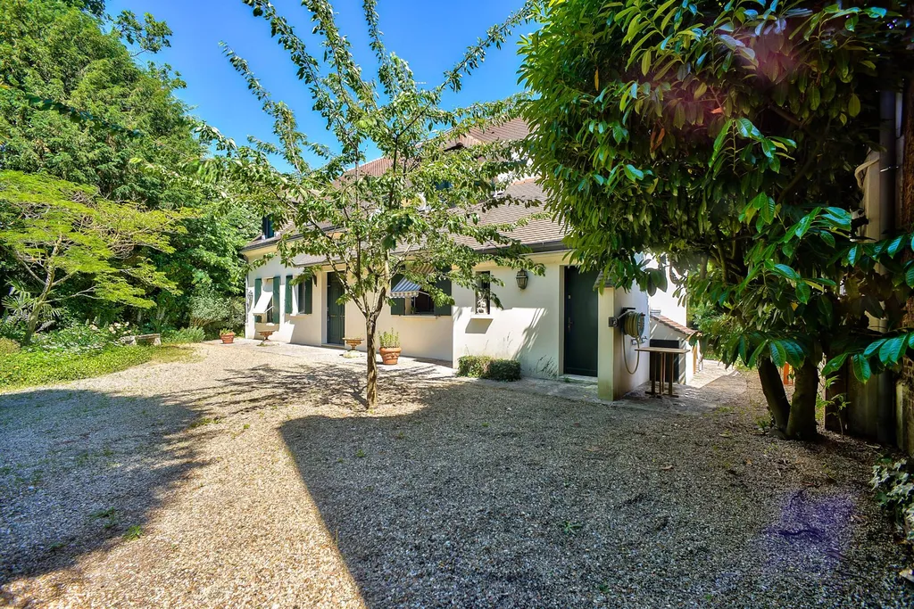 A vendre maison à renover à Saint Gratien 95210