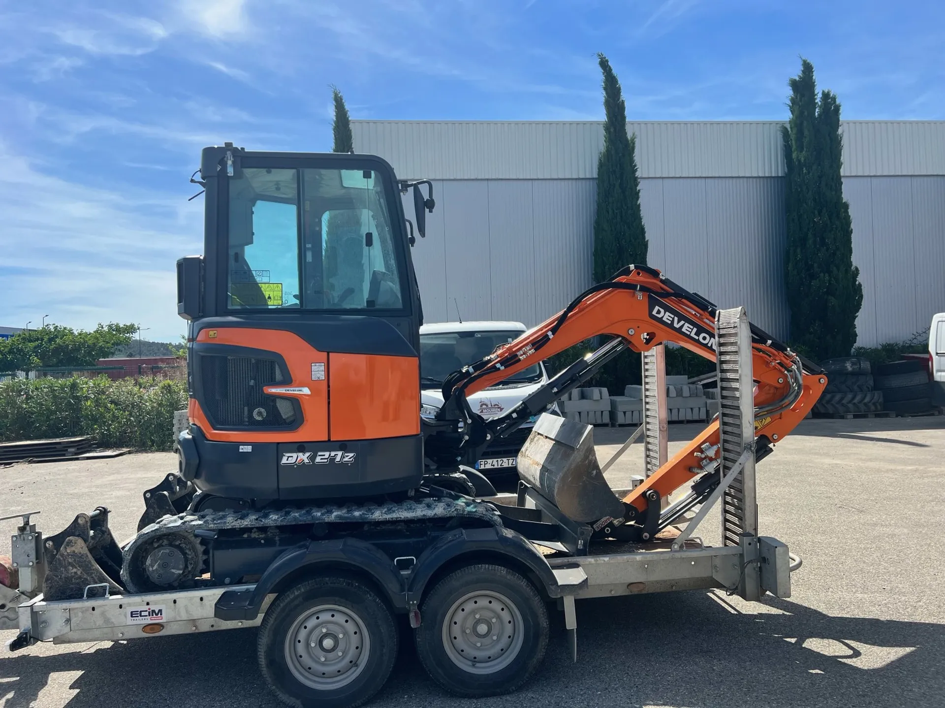 Location mini-pelle 2,5 tonnes avec chauffeur