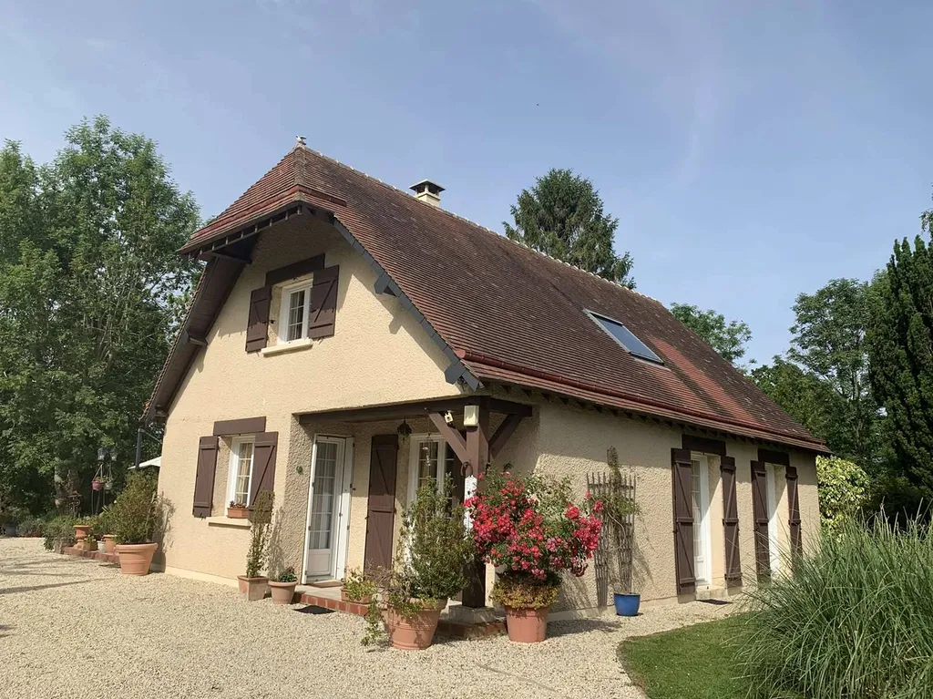 A vendre dans le PAYS D'AUGE (CALVADOS)  Maison contemporaine à proximité de PONT L'EVEQUE et de DEAUVILLE