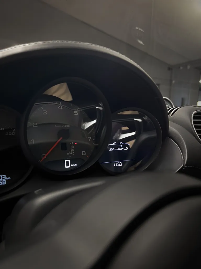 Entretien extérieur et lustrage brillance : DSP Service redonne vie à une 718 Boxster S