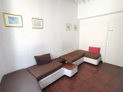 Vente appartement 2/3 Cassis au 1er étage d'un petit immeuble du village à deux pas du port