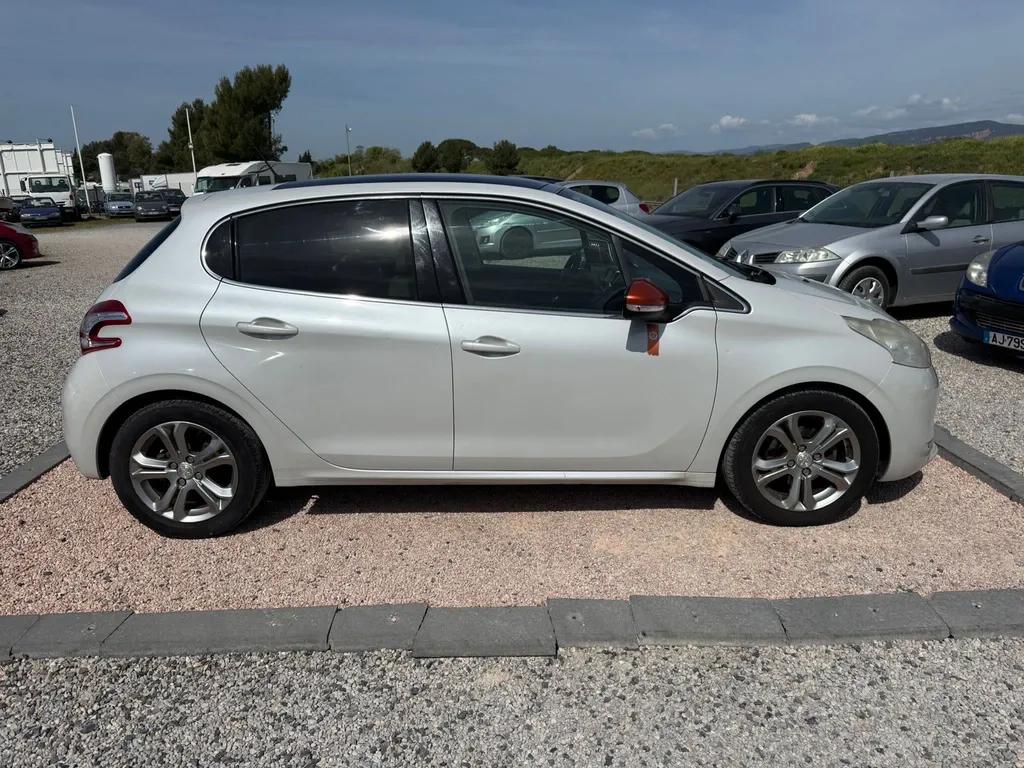 PEUGEOT 208 1.6 VTI 120CV ROLAND GARROS 