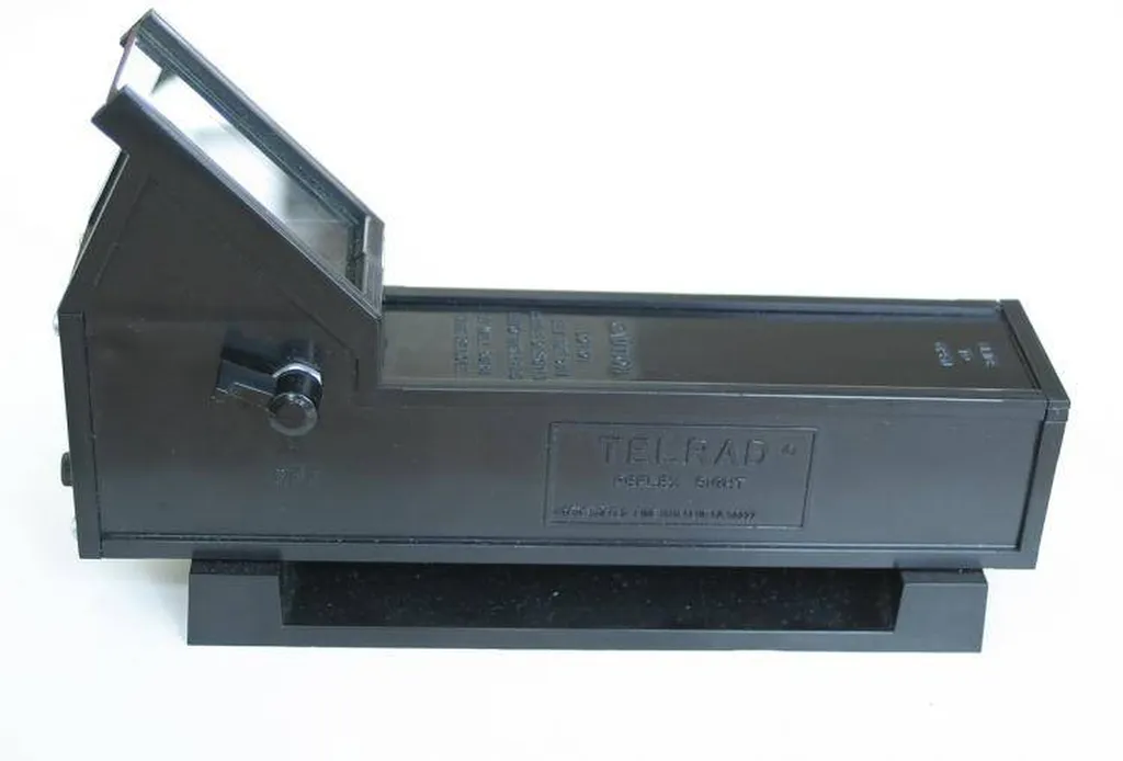 Chercheur Telrad CELESTON à Montpellier : visez facilement les étoiles, trois cercles illuminés, installation rapide pour télescopes amateurs