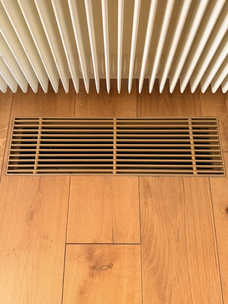 Grille de soufflage sur mesure.