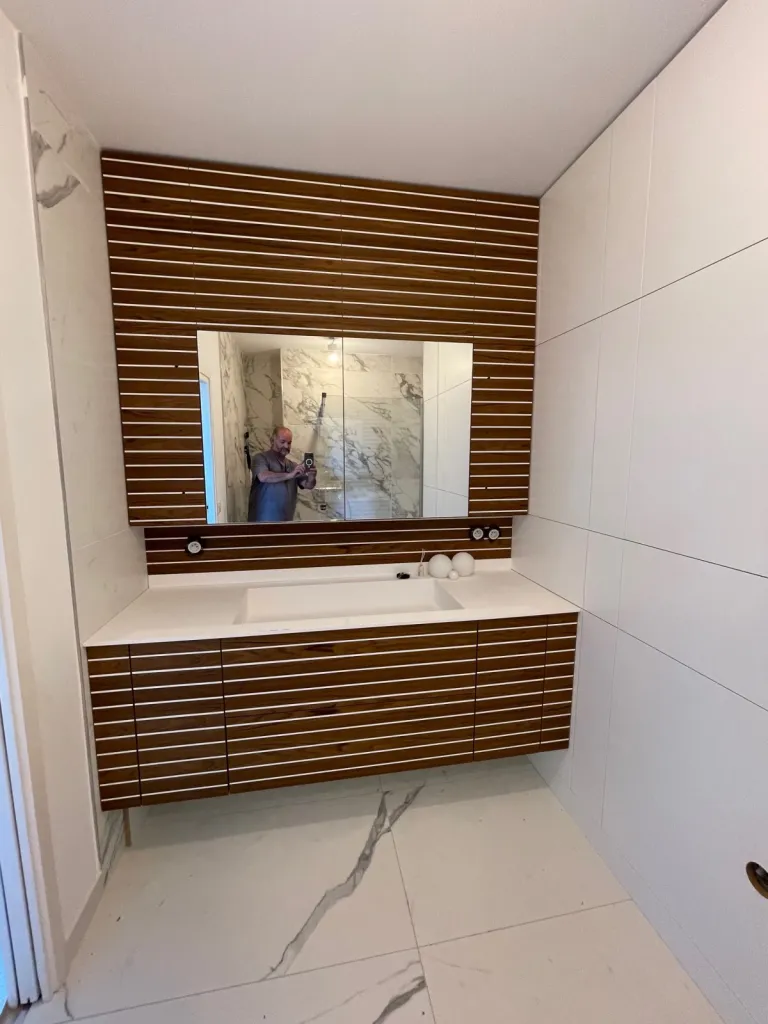 Fabrication d’un meuble salle de bain en Corian au Bouscat 33