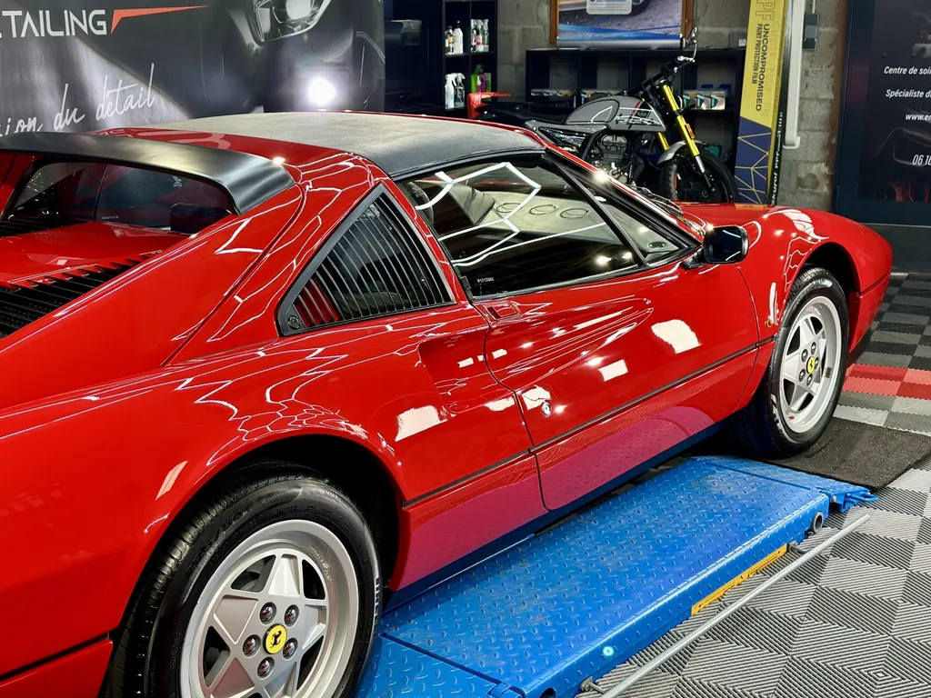 Traitement céramique lyon polissage carrosserie DETAILING Ferrari 328 GTS