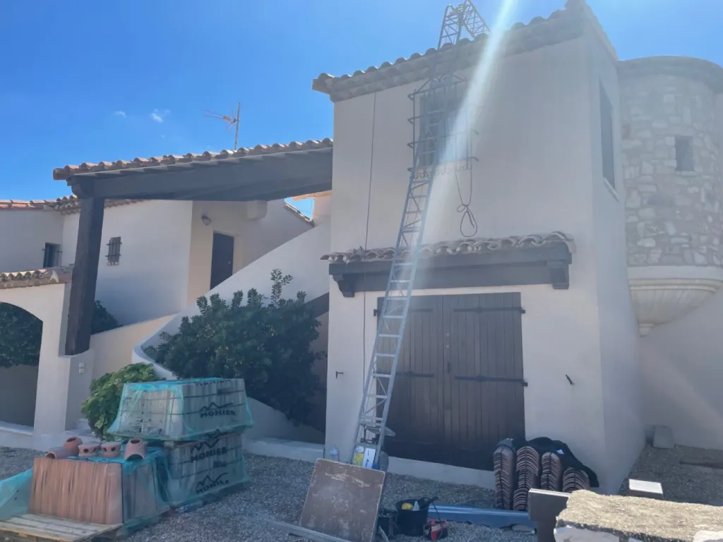 Changement d’une toiture de maison en P.S.T Canal sur Sausset les Pins près de Martigues