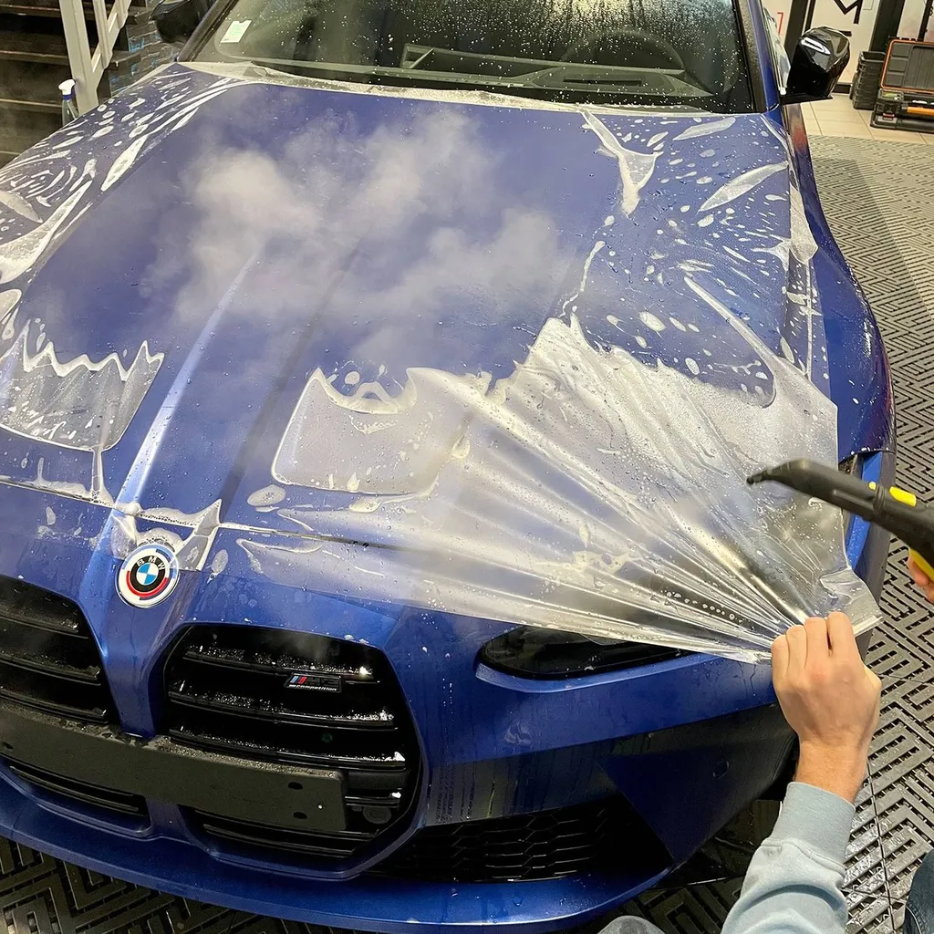 Application d’une protection carrosserie mate sur une BMW M3 de Vienne 38