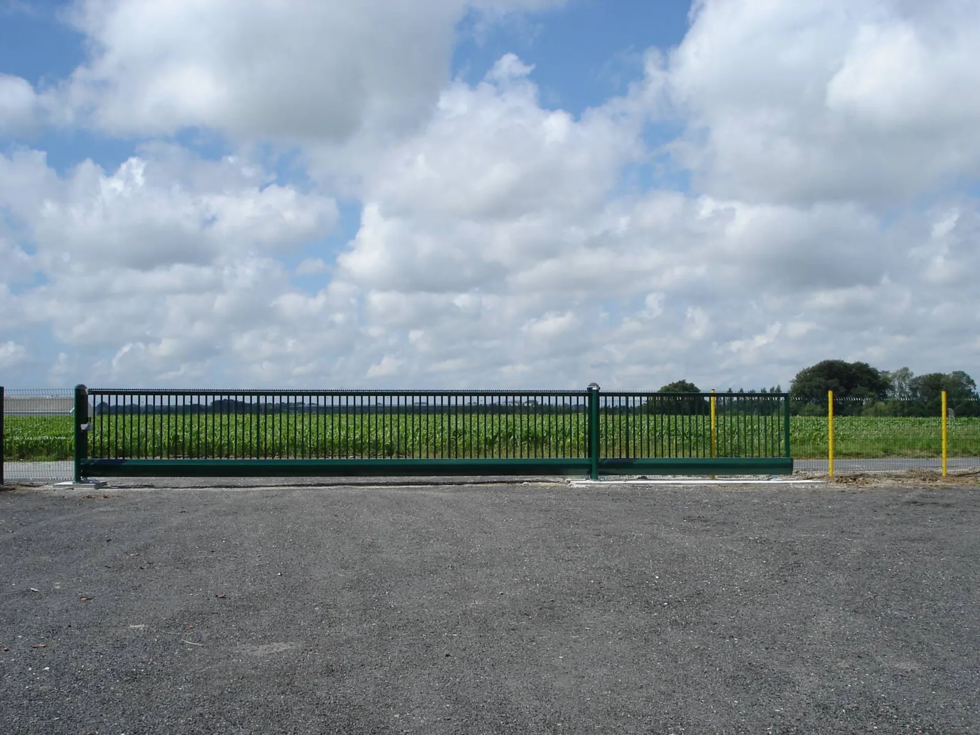 installation d'un portail grandes dimensions en Normandie 