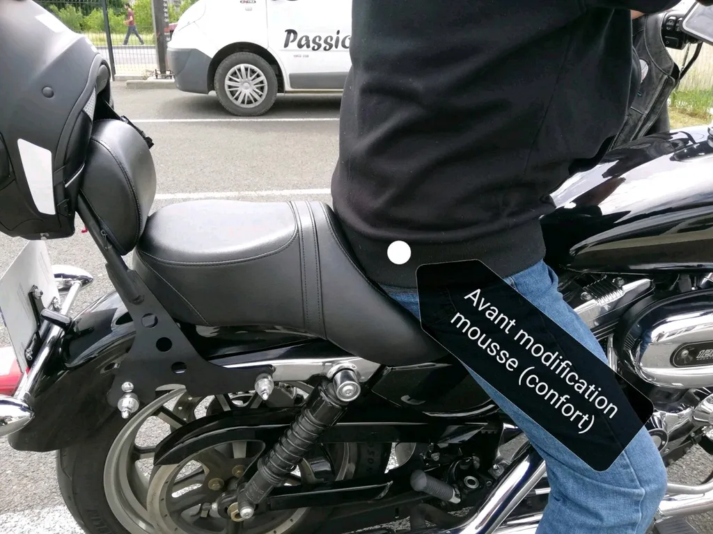 personnaliser votre selle de moto avec une mousse confort bordeaux