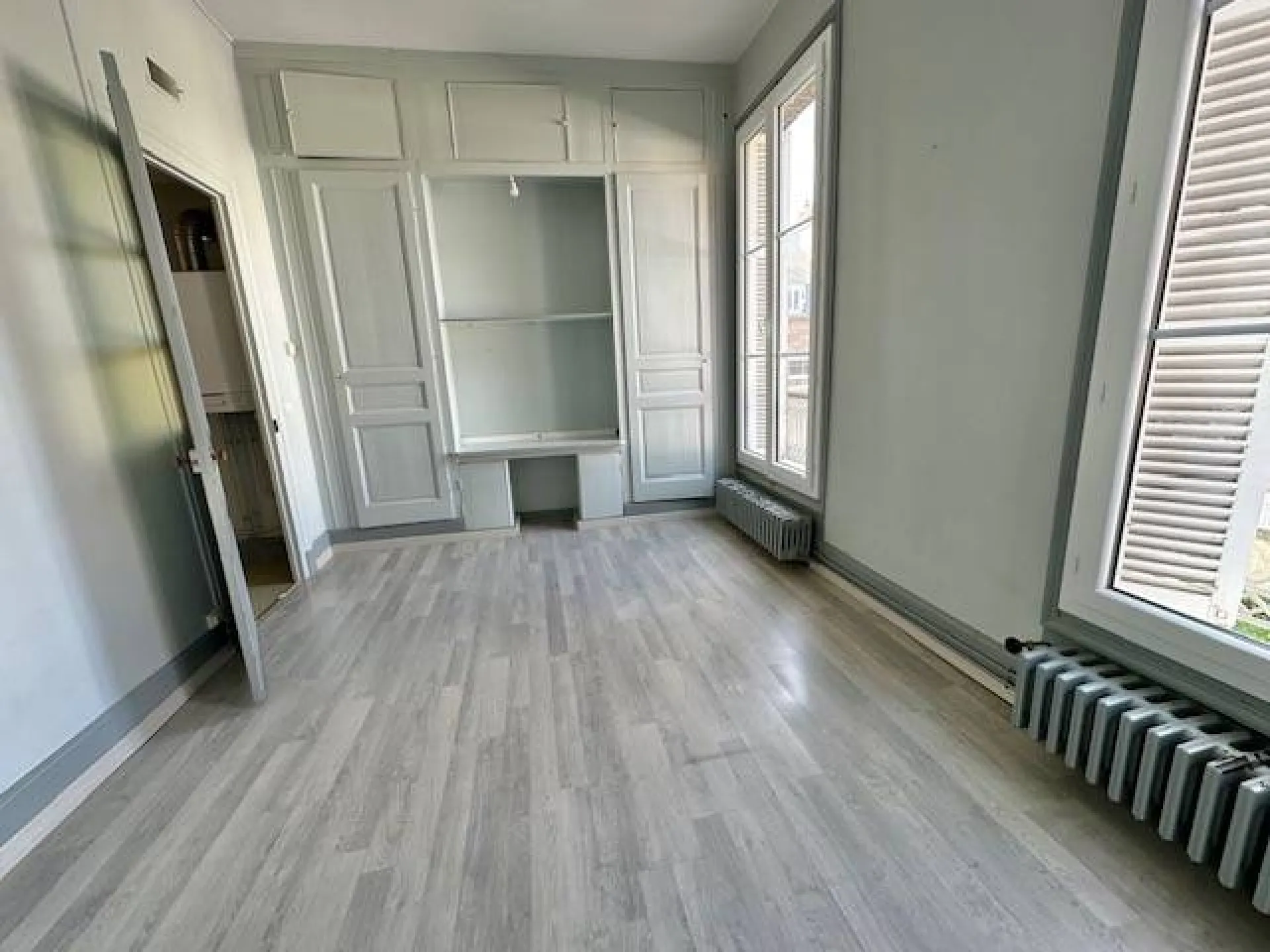 A vendre bel appartement de 70 m² au 1er étage d'une résidence calme et sécurisée
