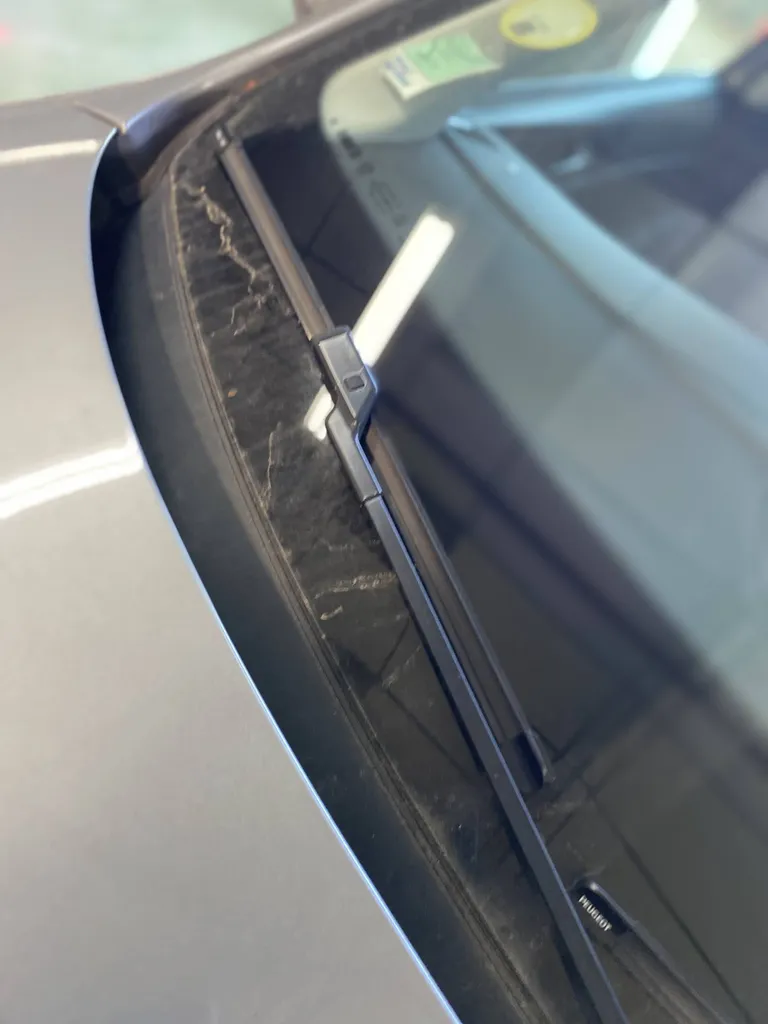 Votre centre de contrôle Autosur Martigues vérifie le bon état et fonctionnement de vos essuie-glaces