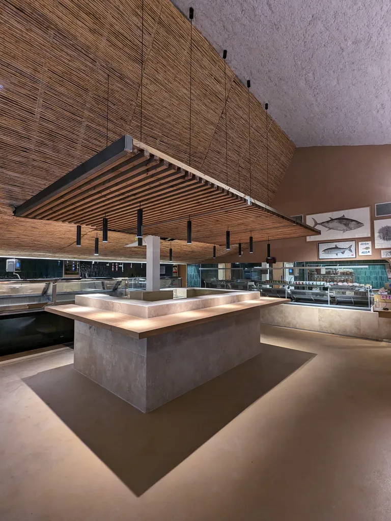 Fabrication de mobilier de magasin sur mesure en acier pour boutiques, restaurants, commerces alimentaires et agencements professionnels en Provence