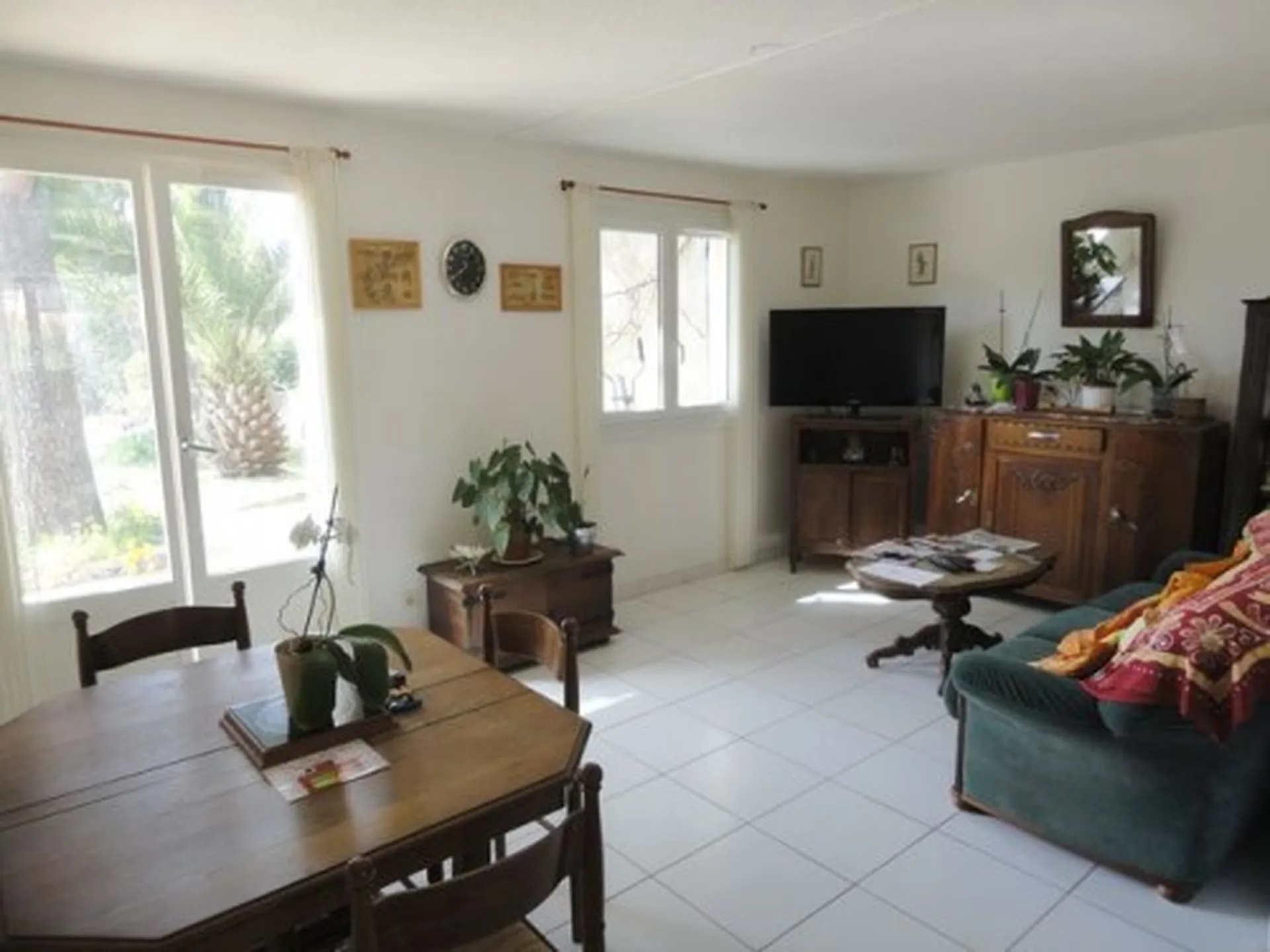 Rechercher un logement  4 Roquefort La Bédoule village avec garage