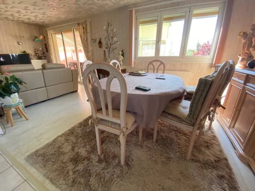 A acheter, superbe maison familiale de 130m² env., 6 chambres avec sous sol et grand jardin sur la commune de TOURVILLE LA RIVIÈRE 76410