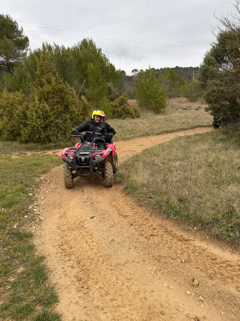 CADEAU de dernière minute avec une randonnée en quad au pied de la Sainte-Baume près d'Aubagne en Provence