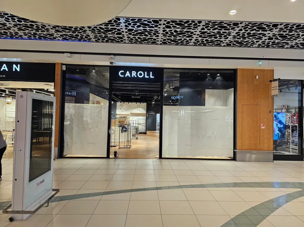 Création de vitrine de magasin à Avignon pour le magasin Cache Cache
