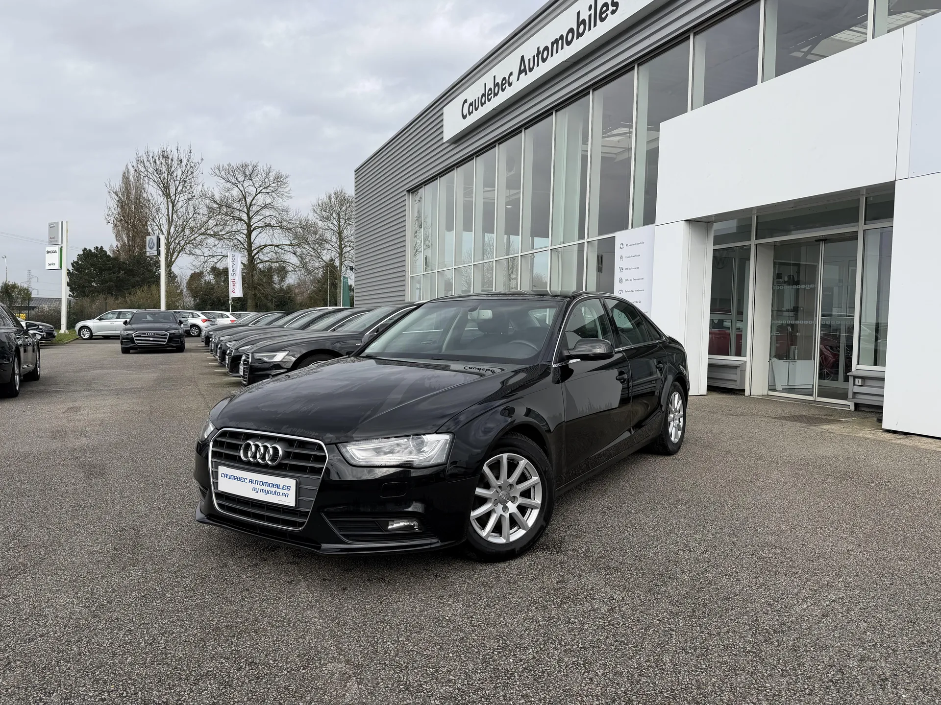 Audi A4 d'occasion à La Frénaye : Berline Diesel Business Line garantie chez Caudebec Automobiles proche Le Havre et Rouen (76)