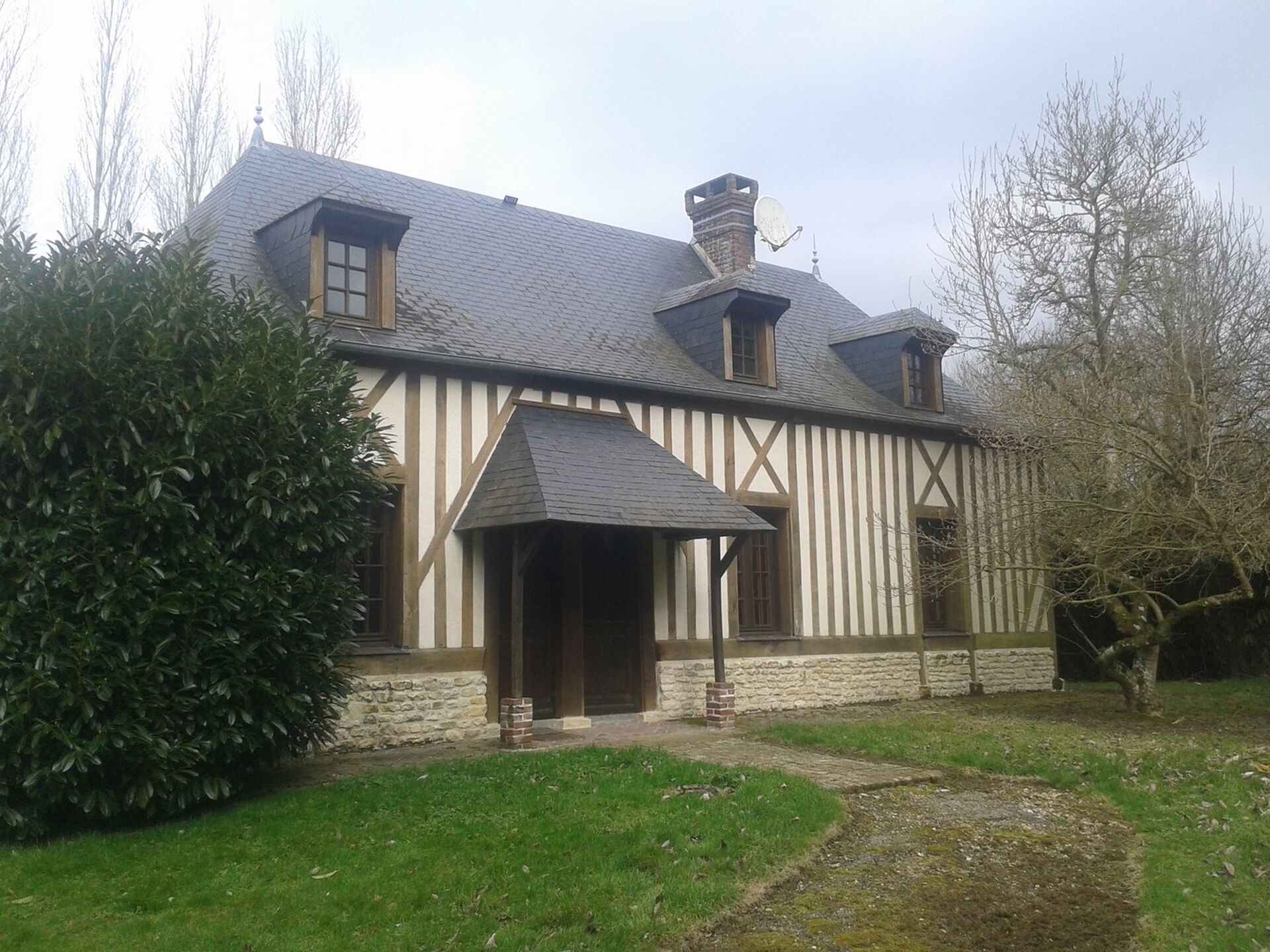 MAISON NORMANDE Proche CORMEILLES, Eure 27