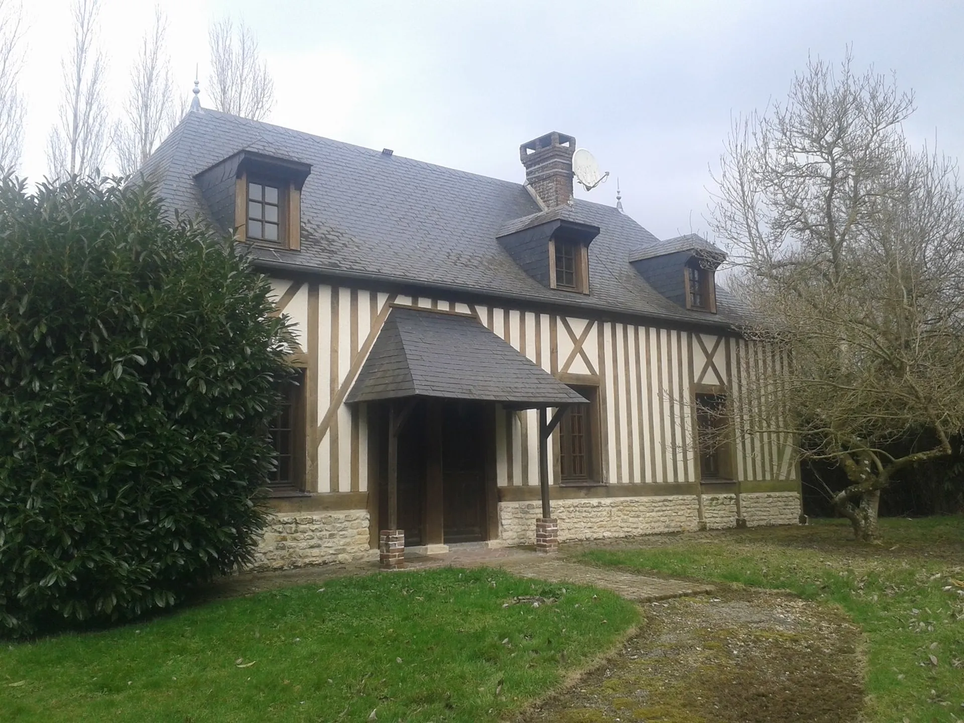 MAISON NORMANDE Proche CORMEILLES, Eure 27