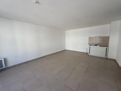 Appartement 3 pièce(s) 2 chambre(s) 67.8 m² Taradeau (83460)