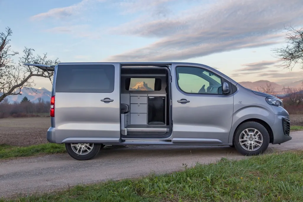 prix d'un aménagement intérieur mobilier sur Peugeot Expert Medium à Chambéry
