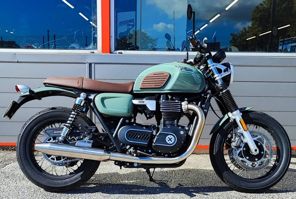 MOTO DE PRET SIX FOURS LES PLAGES