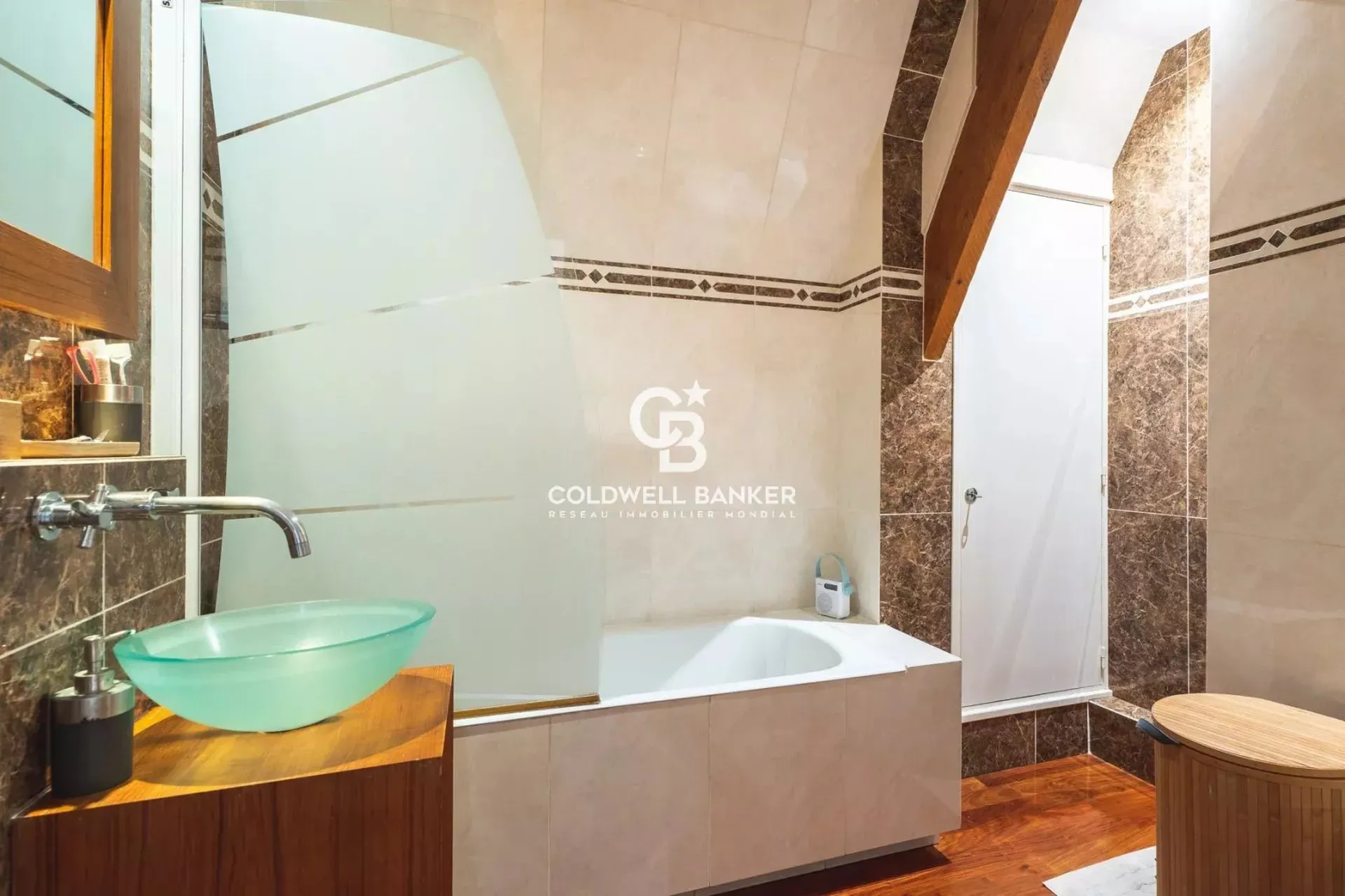 agence immobiliere au mans et en sarthe - coldwellbanker valproperty - maineprestige