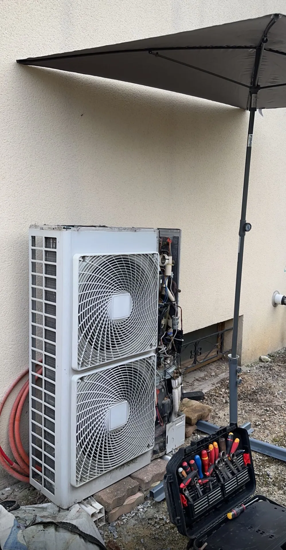 dépannage d’une pompe à chaleur DAIKIN a Vincennes 