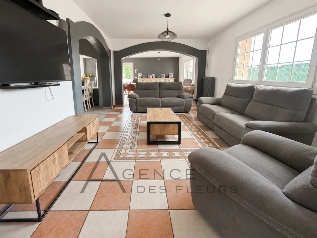 A vendre maison de 188 m² édifiée sur 4700 m² de terrain sur la commune de OISSEL
