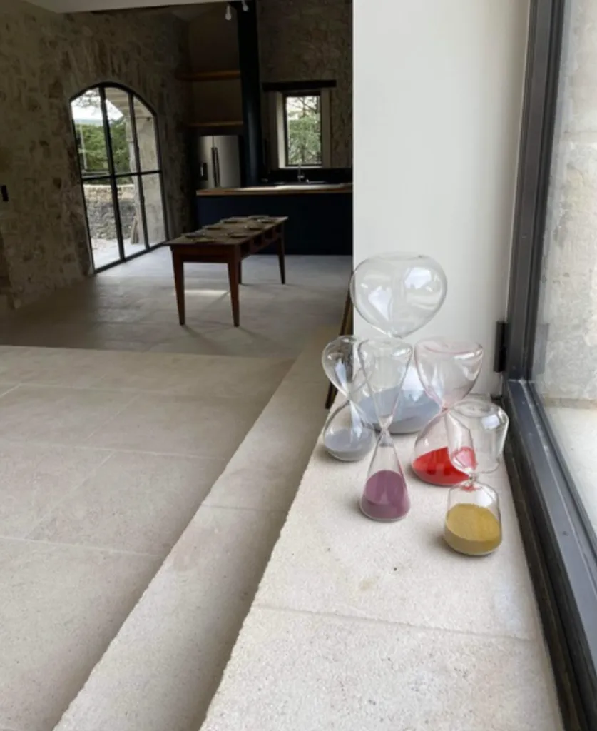 Pierre Naturelle d’Exception sur la Côte d’Azur : FRANCEPIERRE, Signature des Plus Belles Villas entre Grasse et Cannes