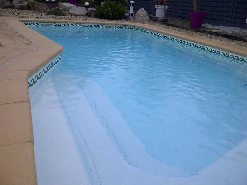 PISCINE COQUE TWIST 10 - 10M x 4M