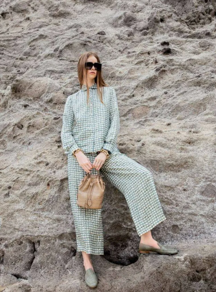 Weekend MaxMara des robes aux motifs floraux, des robes bohémes, une collection printemps-été 2023 jeune et élégante.