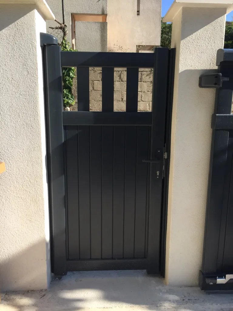 Portillon en aluminium sur Martigues